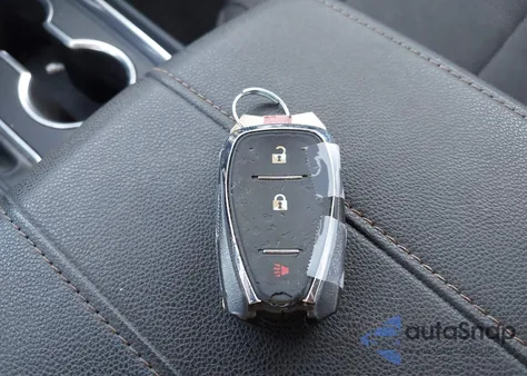 2020 Chevrolet Traverse Fwd Ls z USA, uszkodzony, nr VIN 1GNERFKW2LJ107203